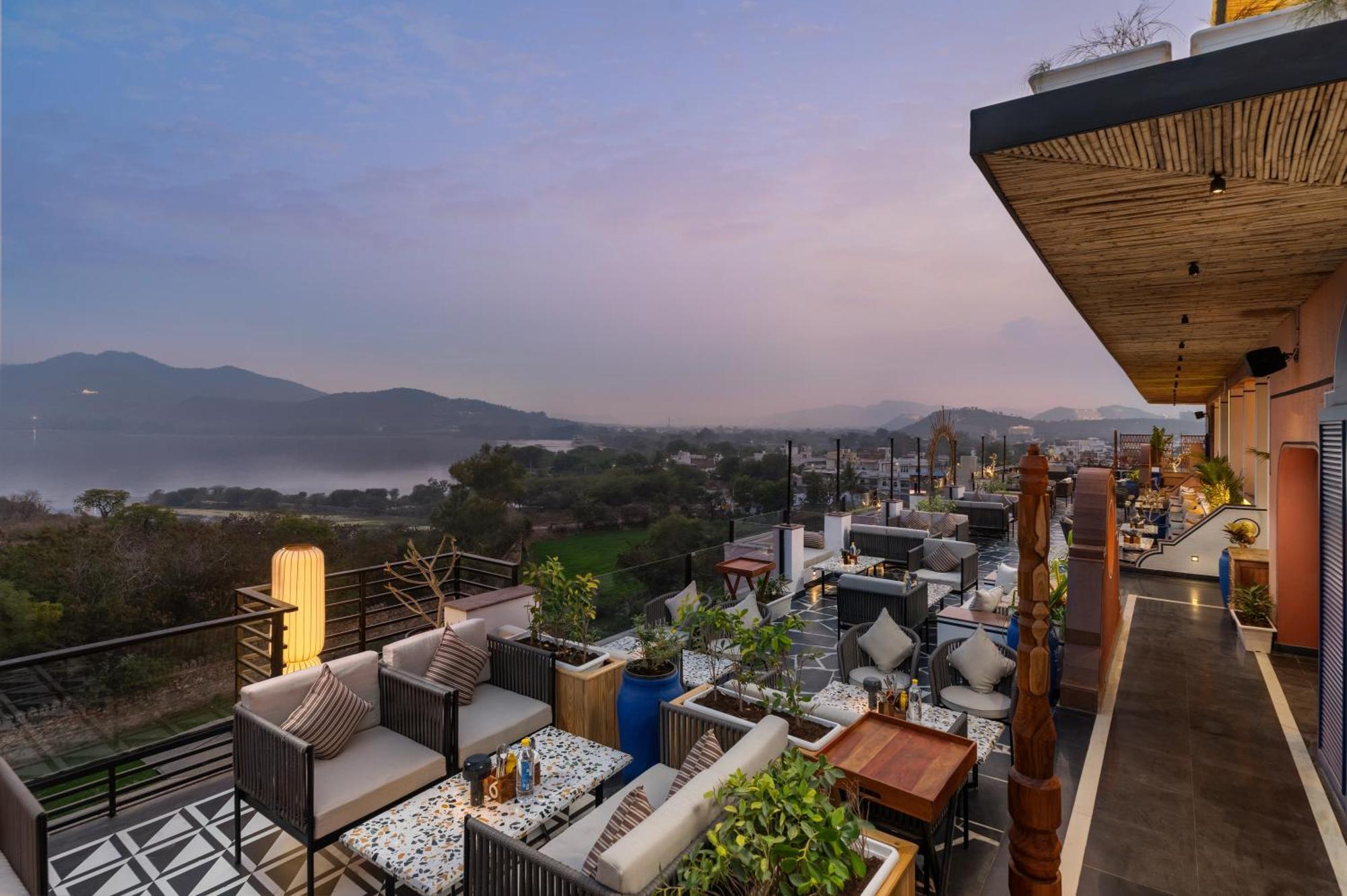 Casa Blanca Lakecity 烏代浦 外观 照片